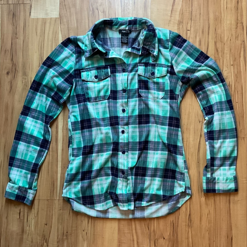 Rue 21 plaid button top Small